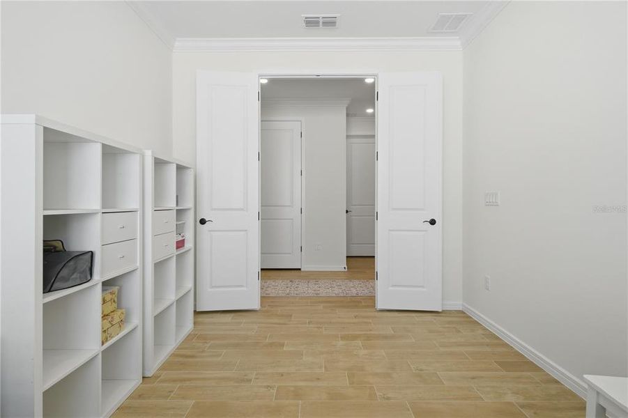 Spacious, unfurnished interior of a new home in , St. Cloud (Image 22).