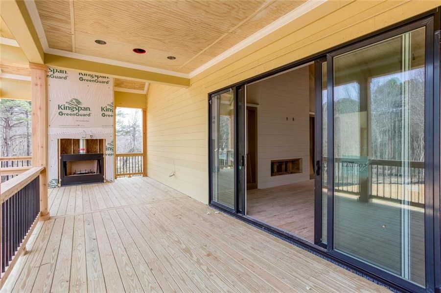 Exterior details and patio area of a home in , Powder Springs (Image 10).