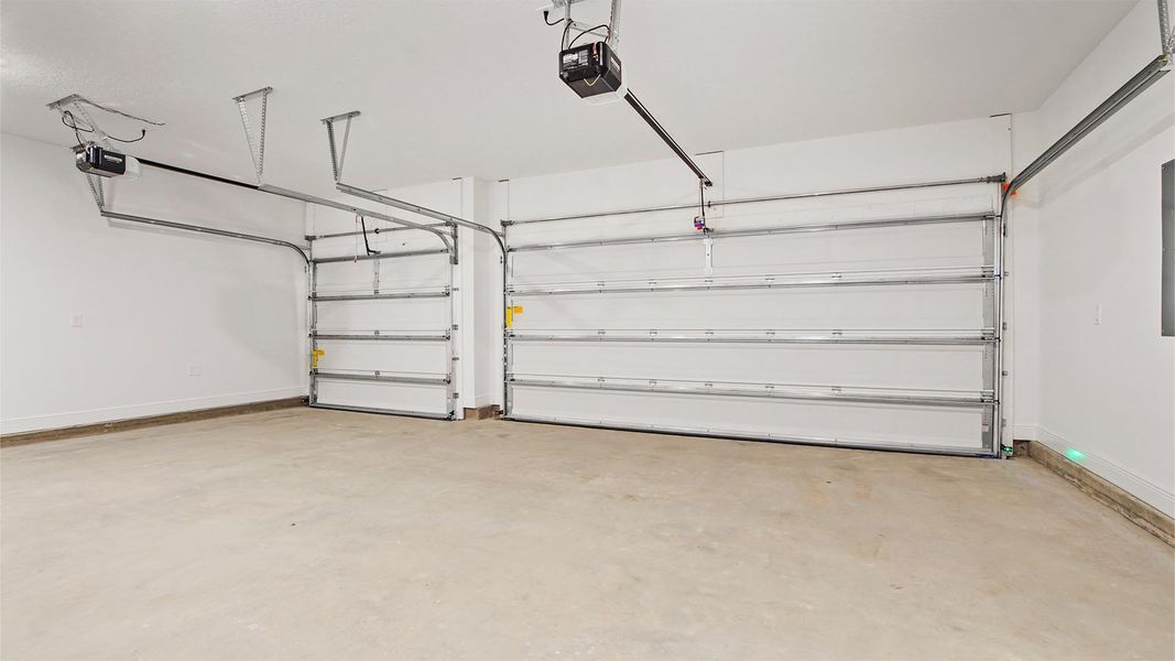 Representative unfurnished interior of a home built from the Madison by D.R. Horton in Owl's Head Farms, Freeport (Image 41).