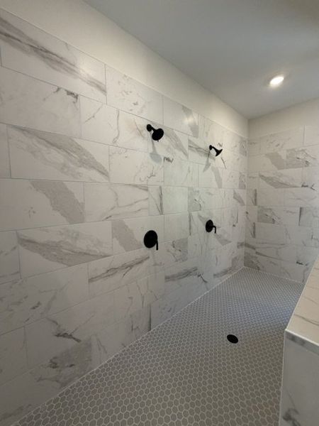 Spacious, unfurnished interior of a new home in Lakefield, Palmetto (Image 11).