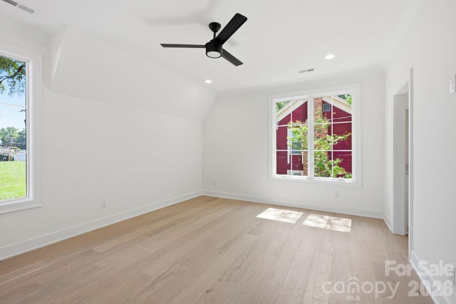 bed / bonus on second level with wet bar bed / bonus on second level with wet bar
