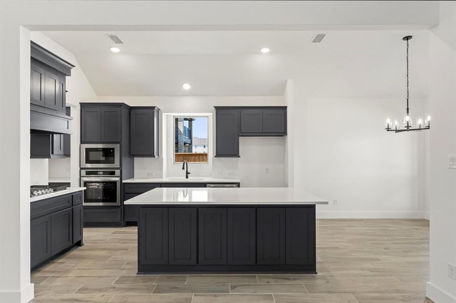 10. 9729 Chesney - Kitchen 10. 9729 Chesney - Kitchen