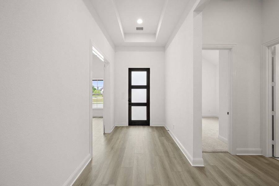 Spacious, unfurnished interior of a new home in Redden Farms, Midlothian (Image 25).