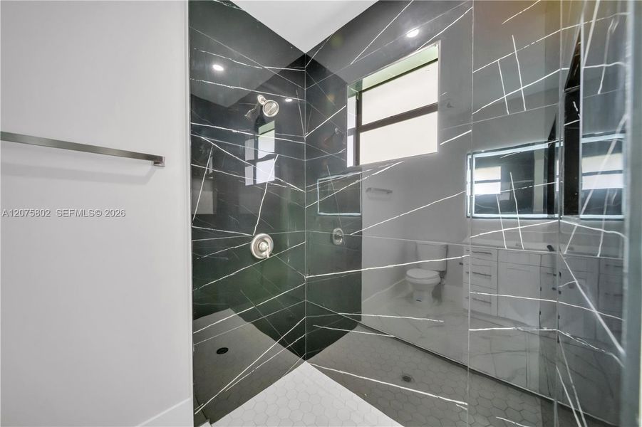 Close-up of interior finishes inside a home in , Lehigh Acres (Image 11).