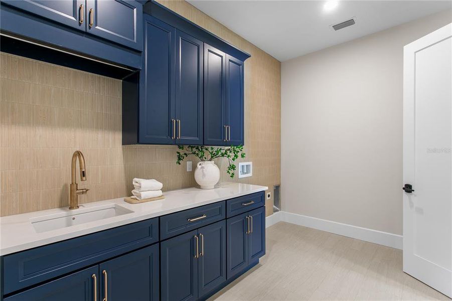 Furnished interior view inside a new home in , Tampa (Image 8).