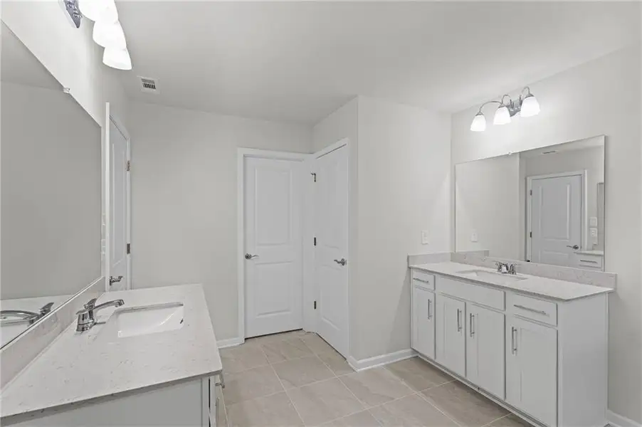 Furnished interior view inside a new home in Ansley Towns, Cumming (Image 7).