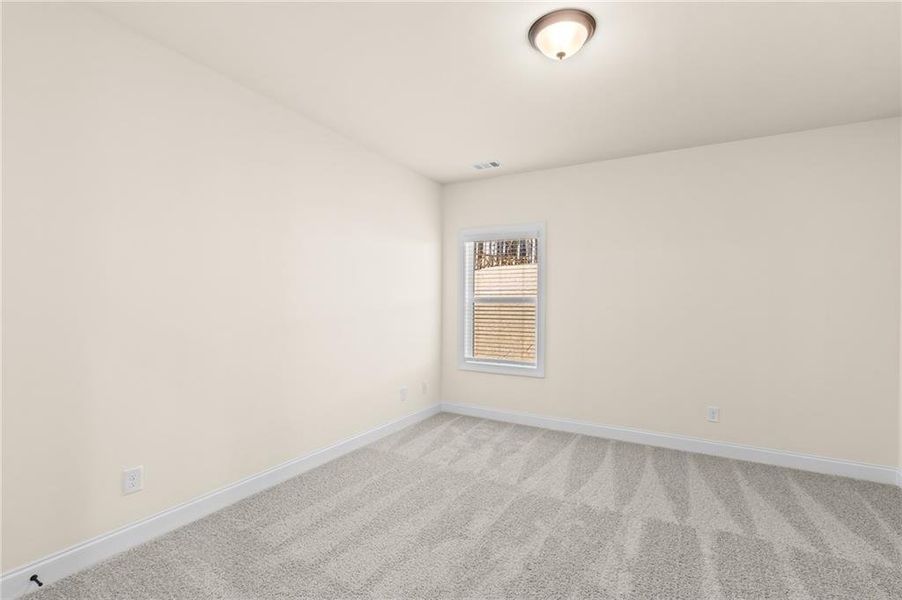 Spacious, unfurnished interior of a new home in Red Oak Ridge, Loganville (Image 21).