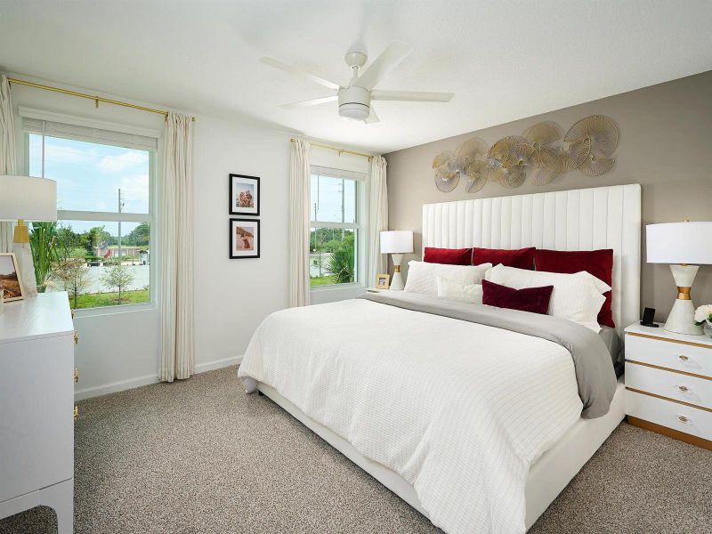 Pomp_Bedroom