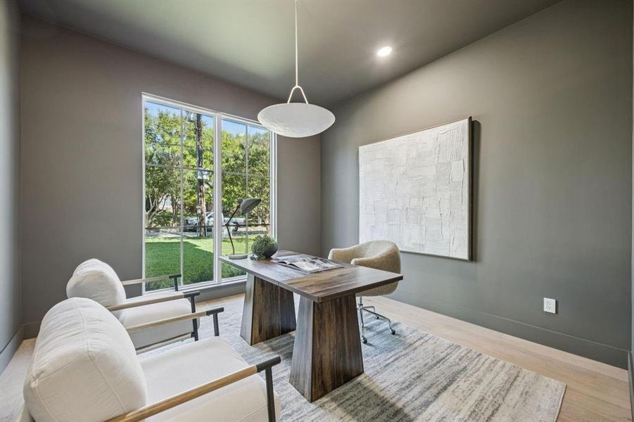 Furnished interior view inside a new home in , Dallas (Image 30).