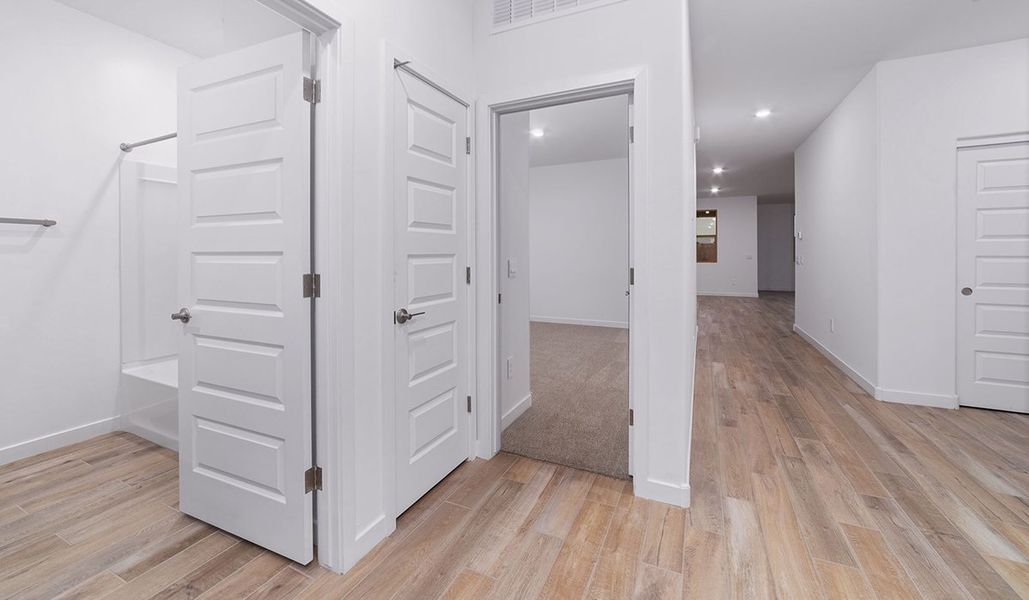 Spacious, unfurnished interior of a new home in Saguaro Bloom, Marana (Image 12). Spacious, unfurnished interior of a new home in Saguaro Bloom, Marana (Image 12).