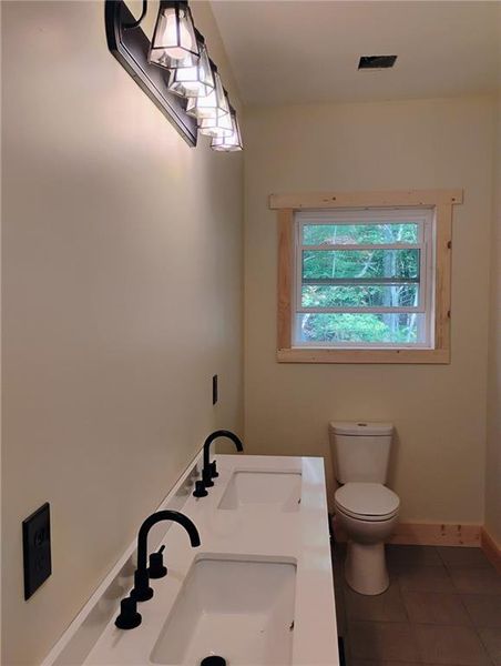 Image 28 of a home in .