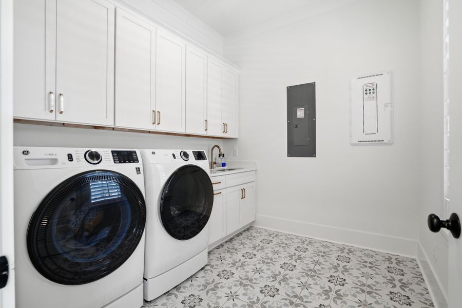 Furnished interior view inside a new home in , Johns Island (Image 34).