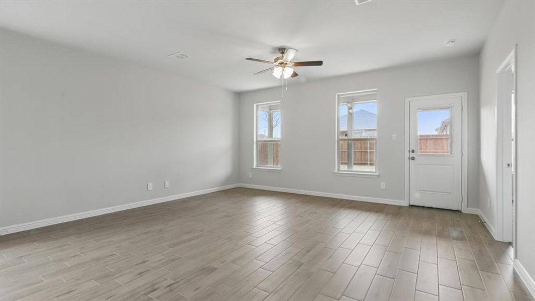 Spacious, unfurnished interior of a new home in Springhill South, Boyd (Image 28).
