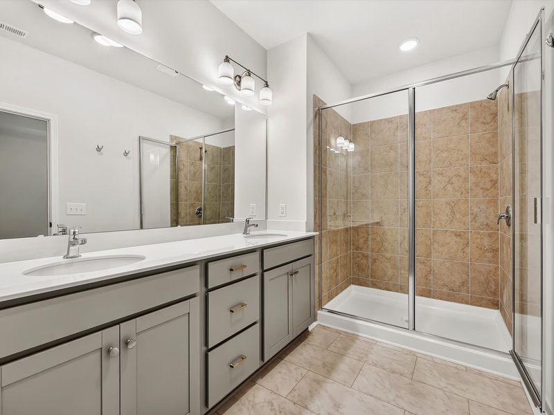 Owner's Bath Owner's Bath