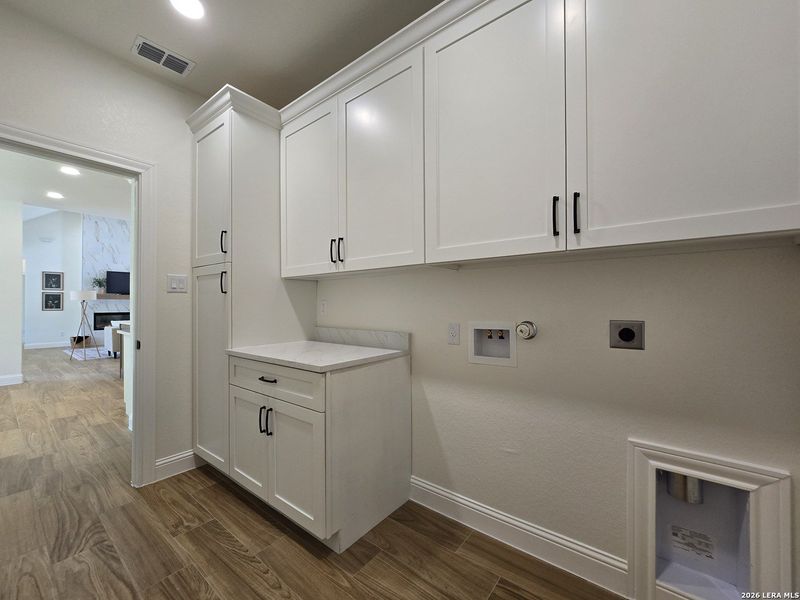 Furnished interior view inside a new home in , Canyon Lake (Image 41).
