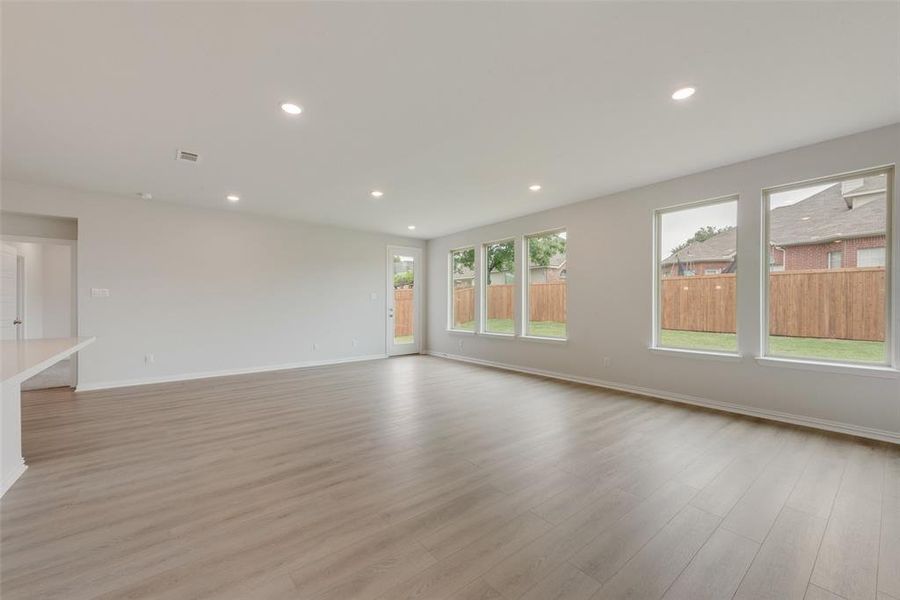 Spacious, unfurnished interior of a new home in Creekside of Crowley, Crowley (Image 19).