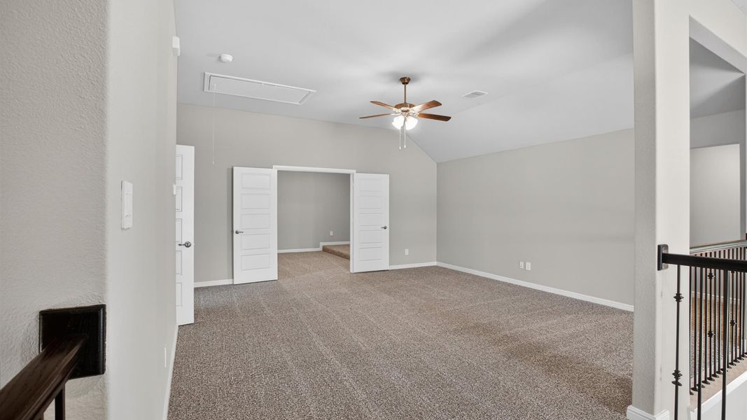 Representative unfurnished interior of a home built from the Wimberley by D.R. Horton in Lakeview Pointe, Midlothian (Image 38).