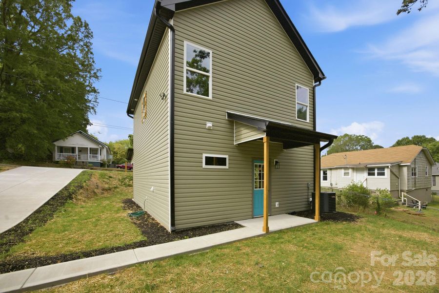 Exterior details and patio area of a home in , Kannapolis (Image 31).
