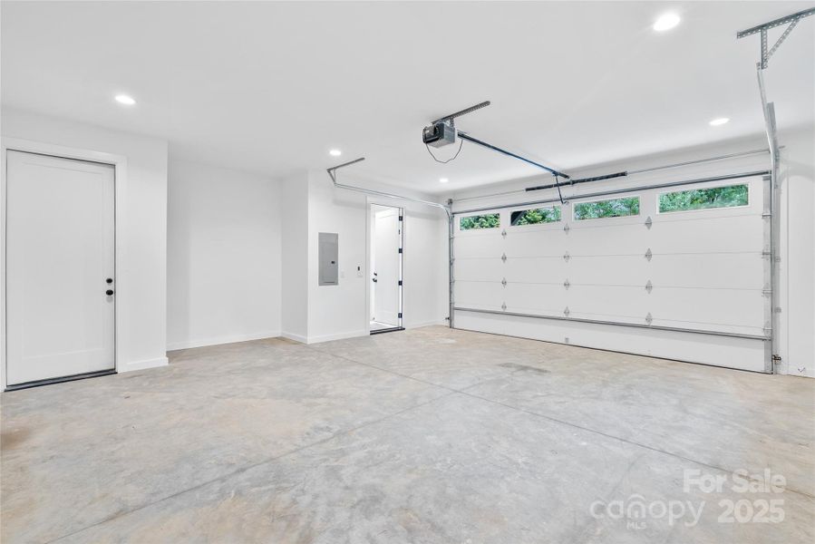 Image 36 of a home in .