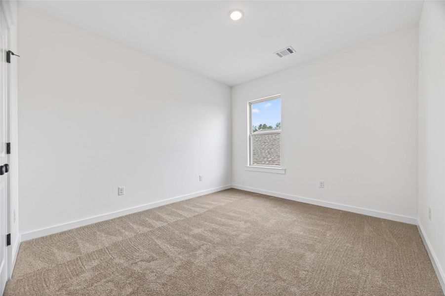 Spacious, unfurnished interior of a new home in Mostyn Springs, Magnolia (Image 32).