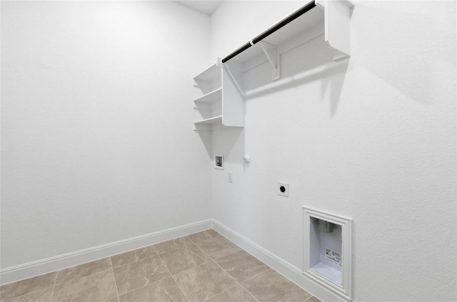 Spacious, unfurnished interior of a new home in Oaks at San Gabriel, Georgetown (Image 14).