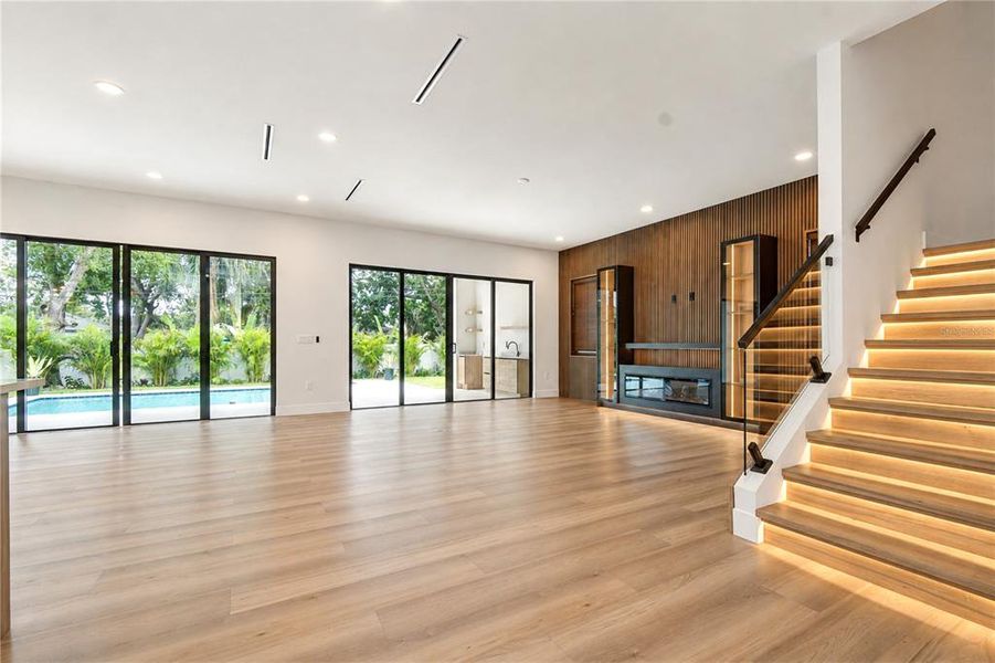 Spacious, unfurnished interior of a new home in , Tampa (Image 63).