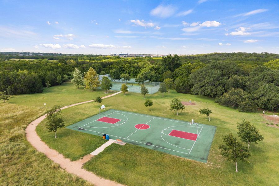 Community amenities in Messinger Village, Austin (Image 32).