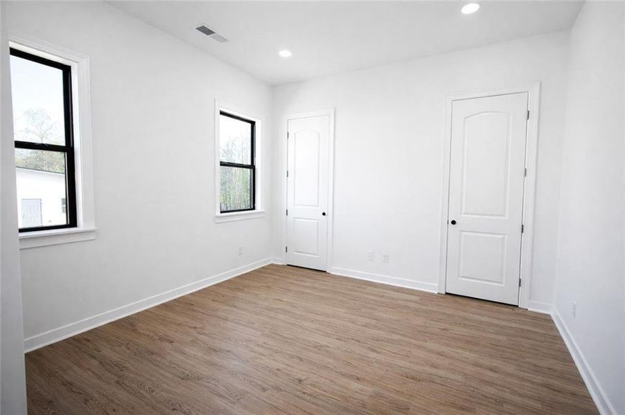 Spacious, unfurnished interior of a new home in , Mableton (Image 36).