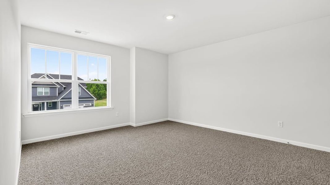 Spacious, unfurnished interior of a new home in Palmetto Valley, Anderson (Image 29).