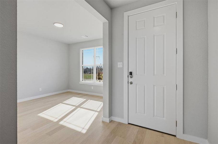Spacious, unfurnished interior of a new home in The Preserve, Sherman (Image 14).