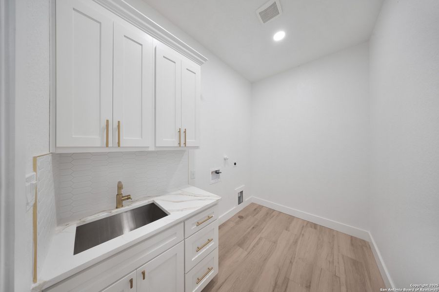 Furnished interior view inside a new home in , Seguin (Image 19). Furnished interior view inside a new home in , Seguin (Image 19).