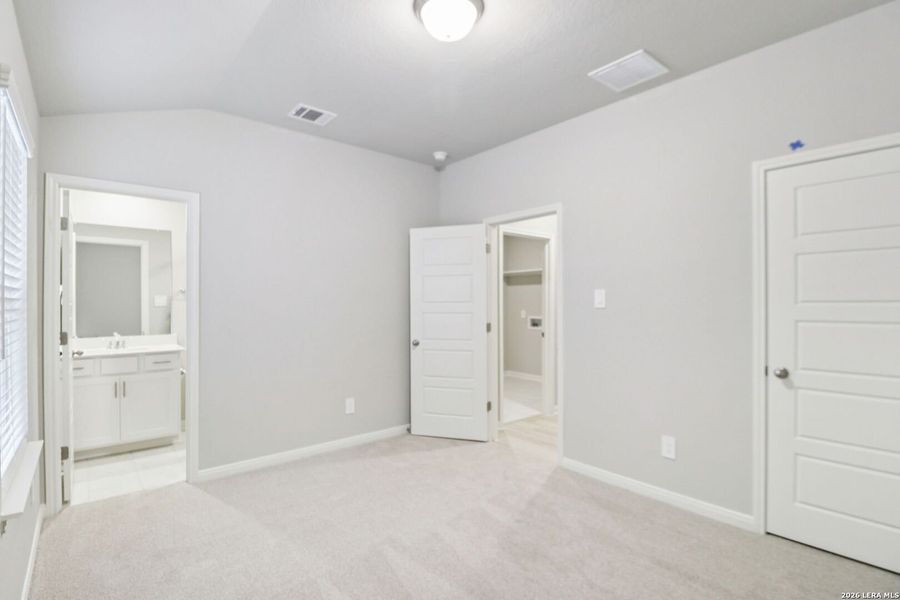 Spacious, unfurnished interior of a new home in Sagebrooke - Classic Series, San Antonio (Image 37).