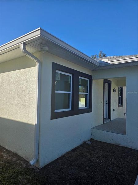 Exterior details and patio area of a home in , Tampa (Image 12).