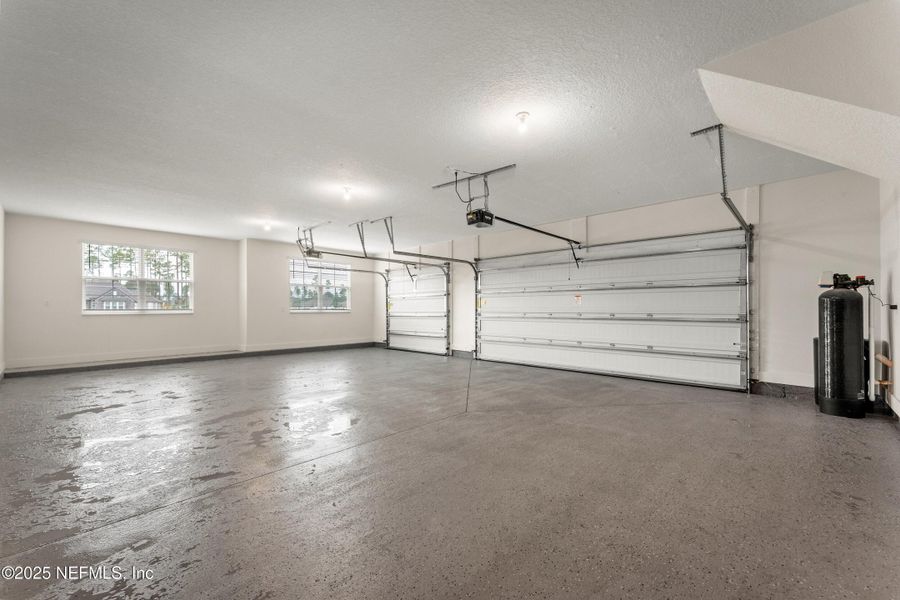 Spacious, unfurnished interior of a new home in , Hilliard (Image 16).