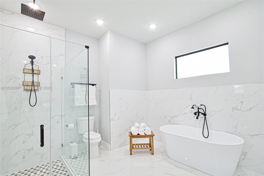 Furnished interior view inside a new home in , Cape Coral (Image 17).