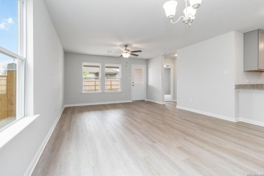 Spacious, unfurnished interior of a new home in Willow Point, San Antonio (Image 17).