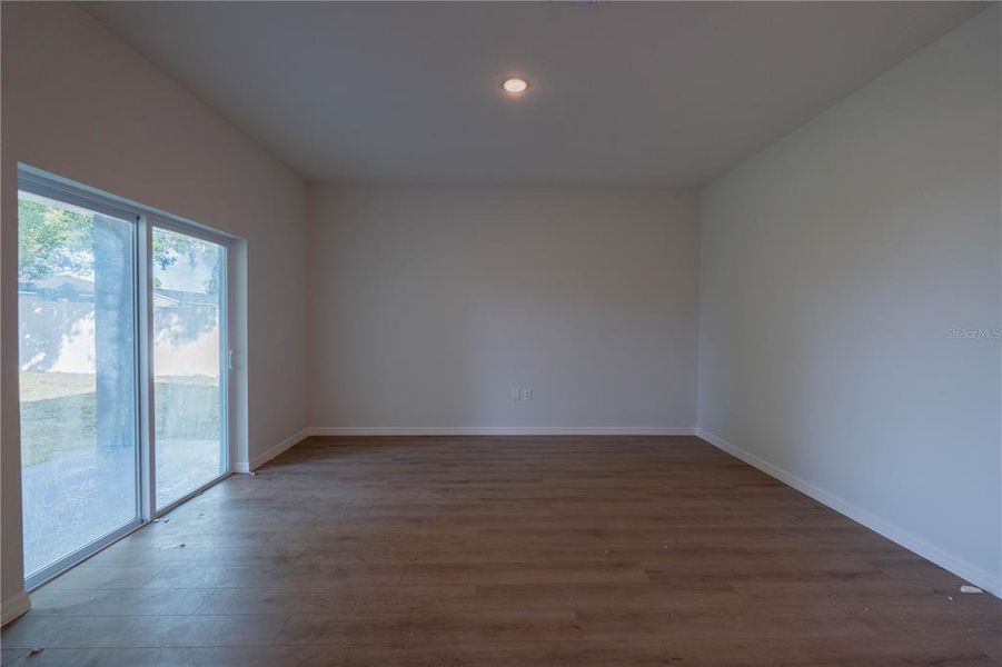 Spacious, unfurnished interior of a new home in , Tavares (Image 23).