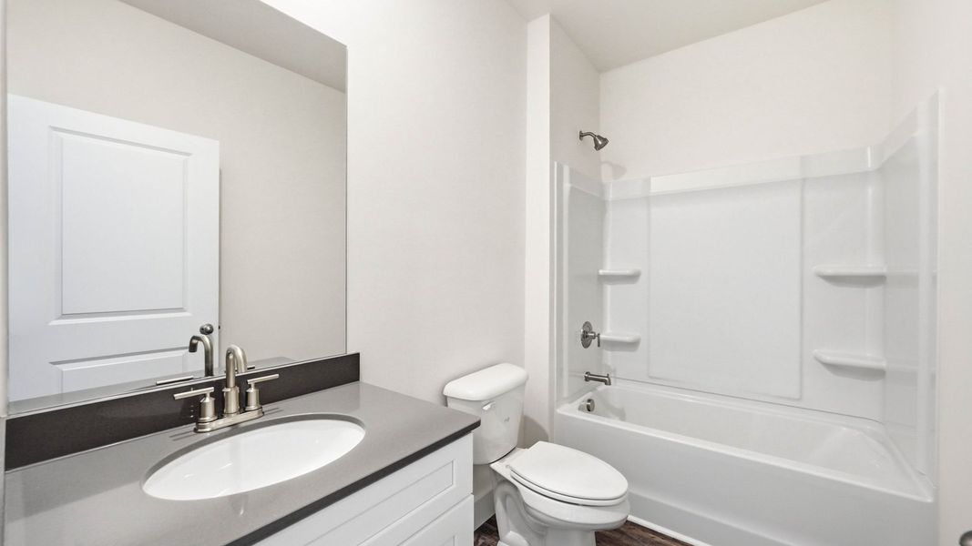 Furnished interior view inside a new home in Saint Andrews Garth, Kingsport (Image 8).