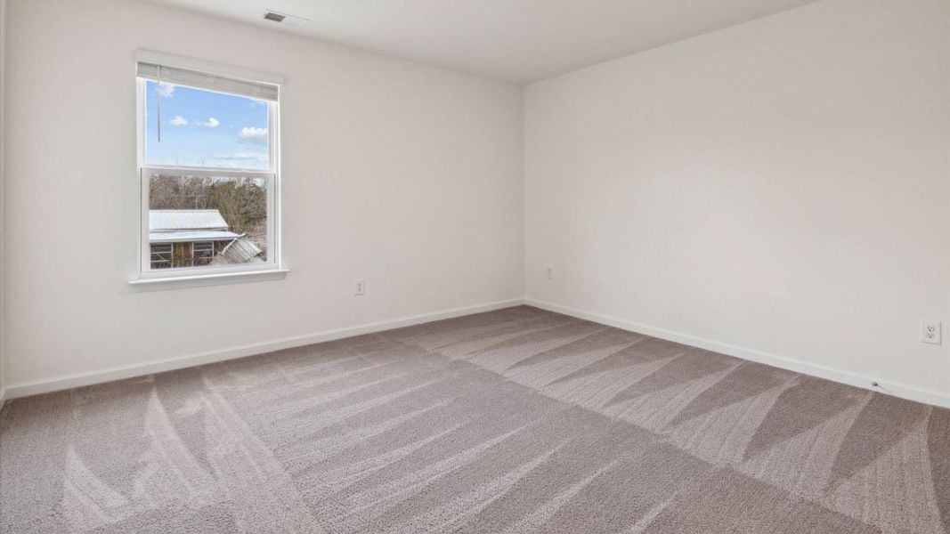 Spacious, unfurnished interior of a new home in Catlett Cove, Knoxville (Image 17).
