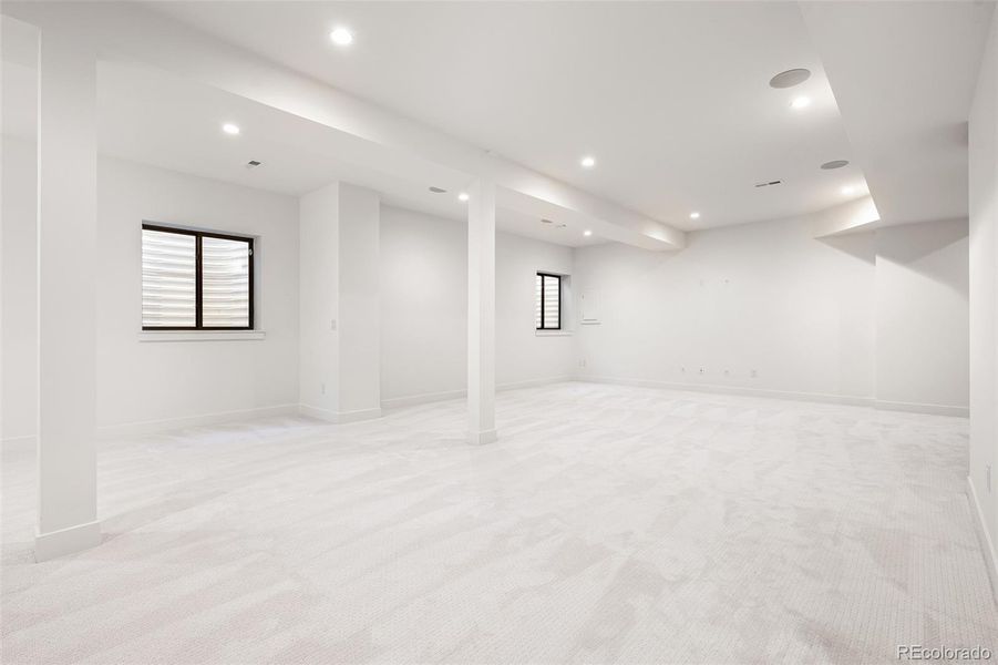 Spacious, unfurnished interior of a new home in , Denver (Image 23).