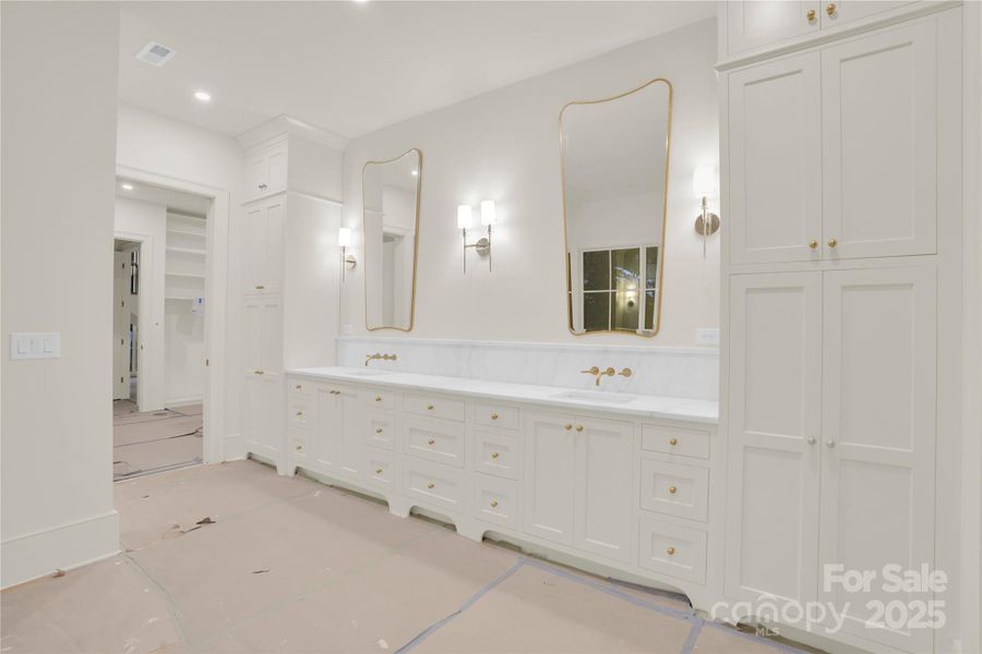 Image 25 of a home in .