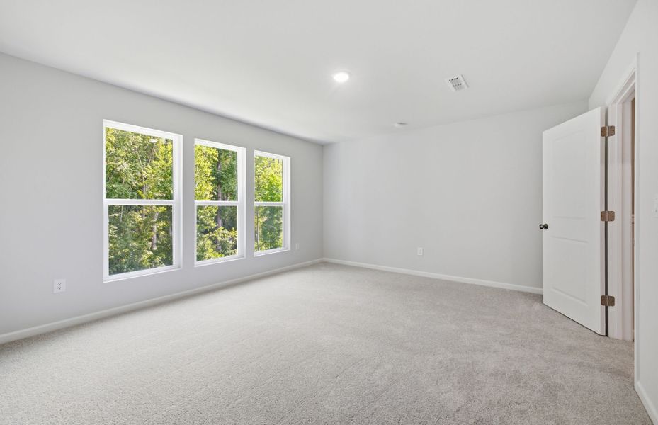 Spacious, unfurnished interior of a new home in Cambria, Garner (Image 24).