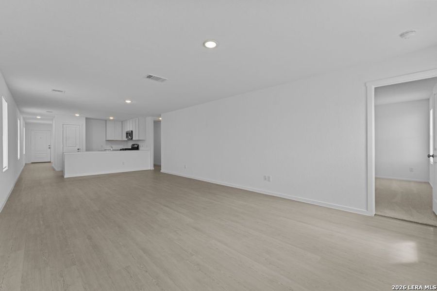 Spacious, unfurnished interior of a new home in Grace Valley, Marion (Image 19).