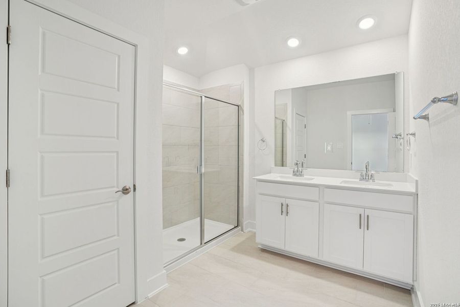 Furnished interior view inside a new home in Carmel Ranch, Schertz (Image 14).