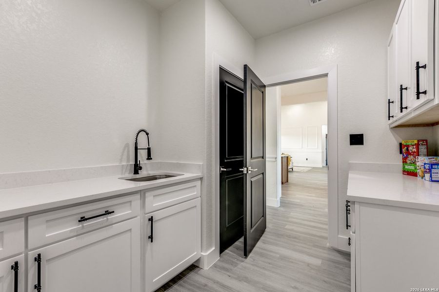 Furnished interior view inside a new home in , Atascosa (Image 9).