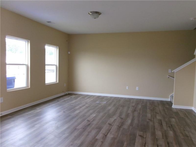 Spacious, unfurnished interior of a new home in Alder Park, Conyers (Image 9).