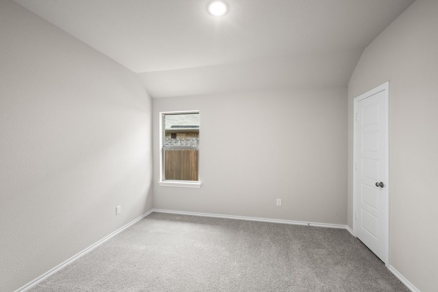 Spacious, unfurnished interior of a new home in Chisholm Hills, Cleburne (Image 25).