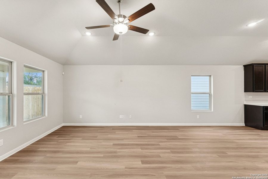 Spacious, unfurnished interior of a new home in Agave, San Antonio (Image 35). Spacious, unfurnished interior of a new home in Agave, San Antonio (Image 35).