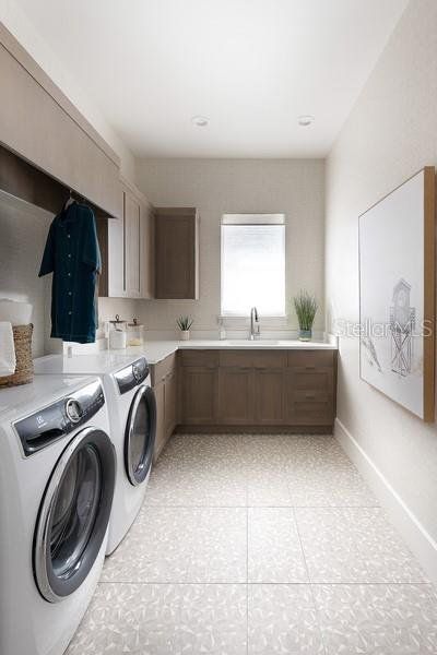 Furnished interior view inside a new home in , Orlando (Image 19).