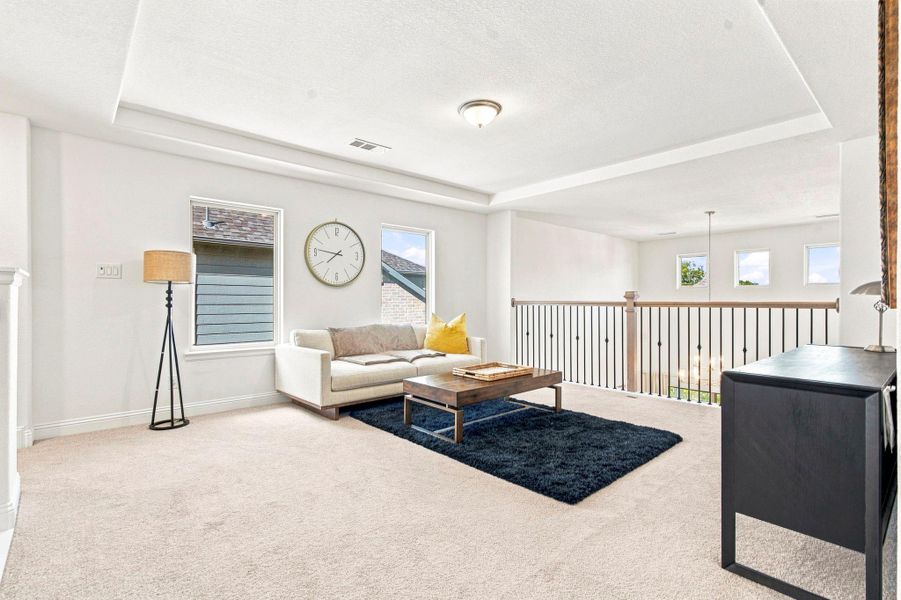 Furnished interior view inside a new home in Sienna 40', Missouri City (Image 38).